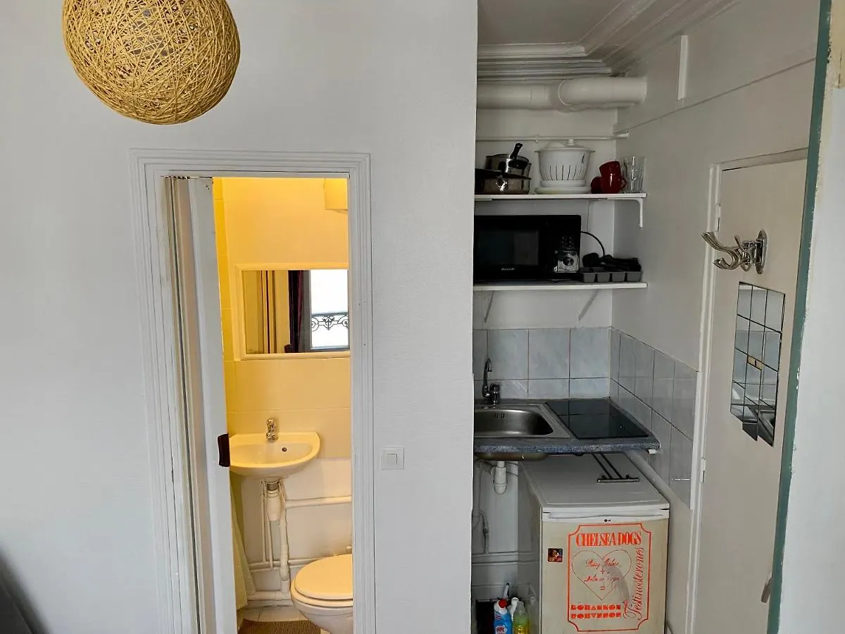 Home Sweet Home Montmartre Duperre contacts